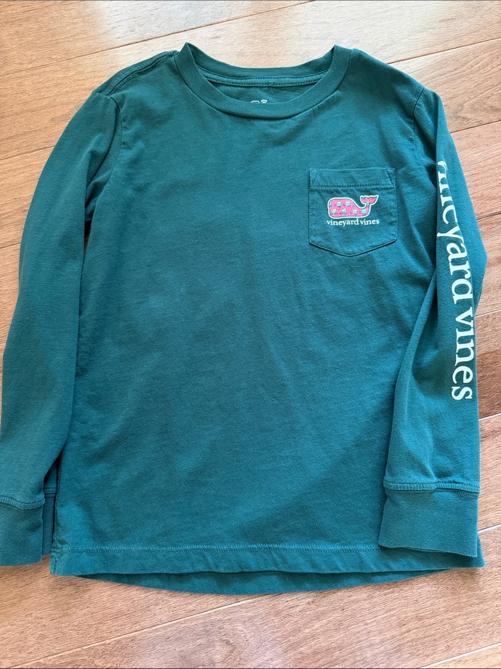 Vineyard Vines green Long-Sleeve Pocket Tee with Whale Logo
